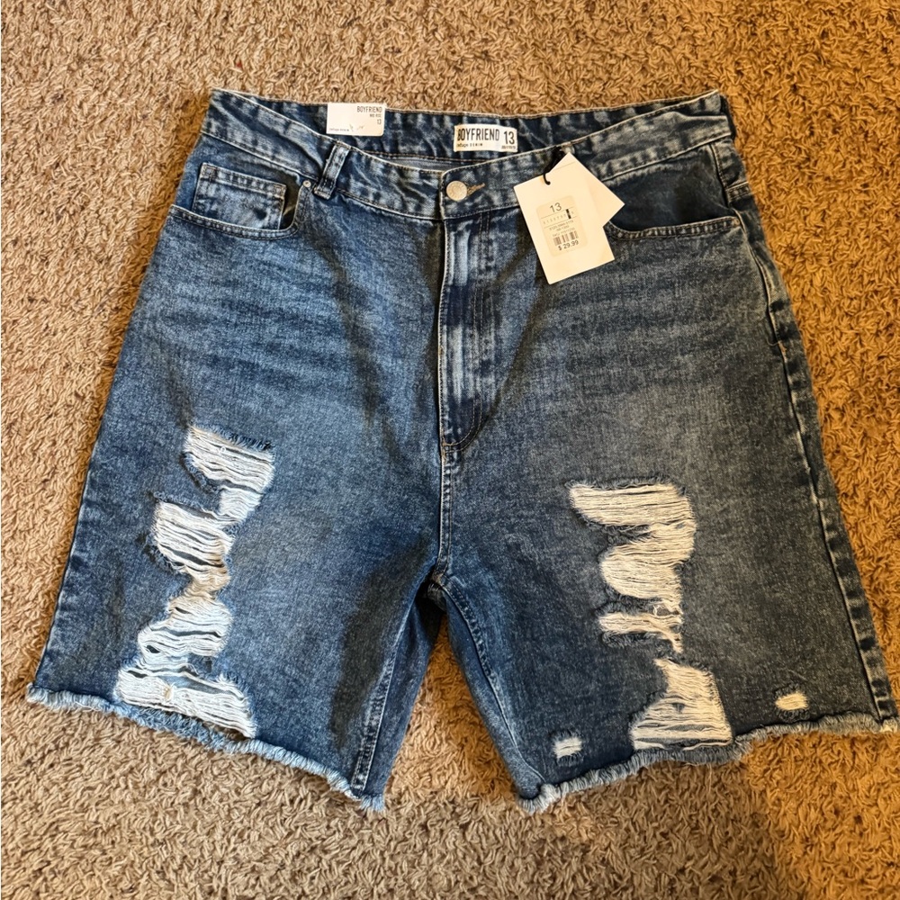 NWT Refuge Boyfriend  Midrise Blue Denim Jean Shorts size 13